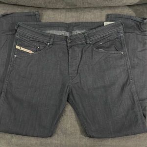 Mens Diesel Jeans. Style: Belther regular slim-tapered. Size:36x30 Charcoal.